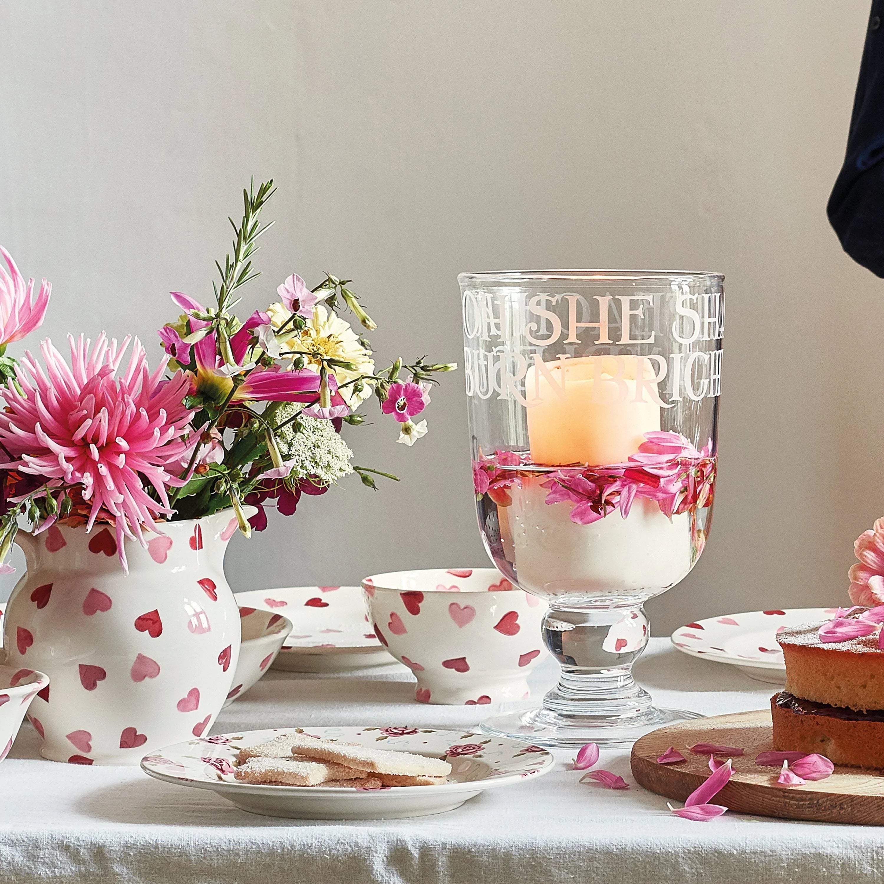 Emma Bridgewater ハート模様の小麦粉収納容器 Emma Bridgewater Pink Hearts & Pink Toast Pottery | Cornucopia