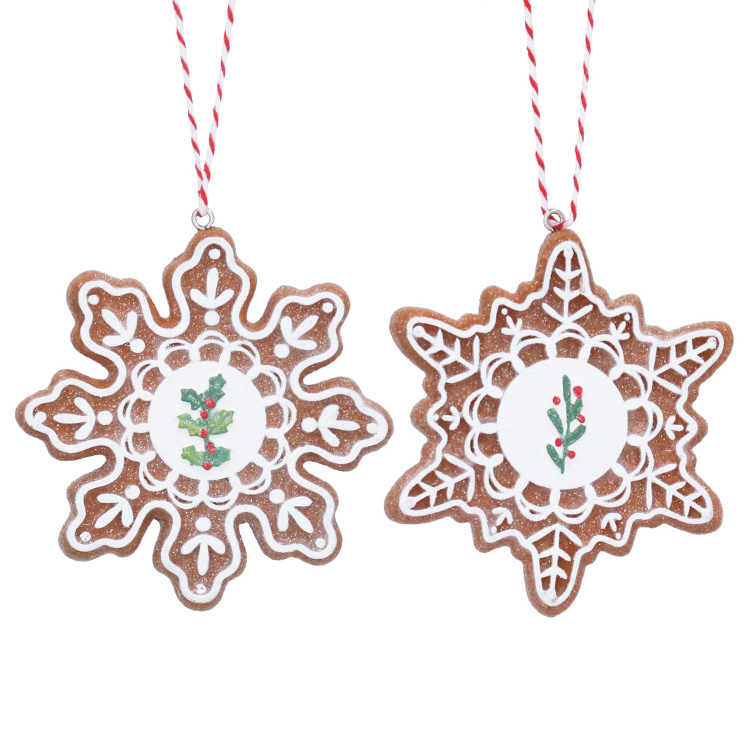 Gisela Graham Christmas Gingerbread Holly Snowflake resin decoration in two assorted designs, perfect for holiday decor.