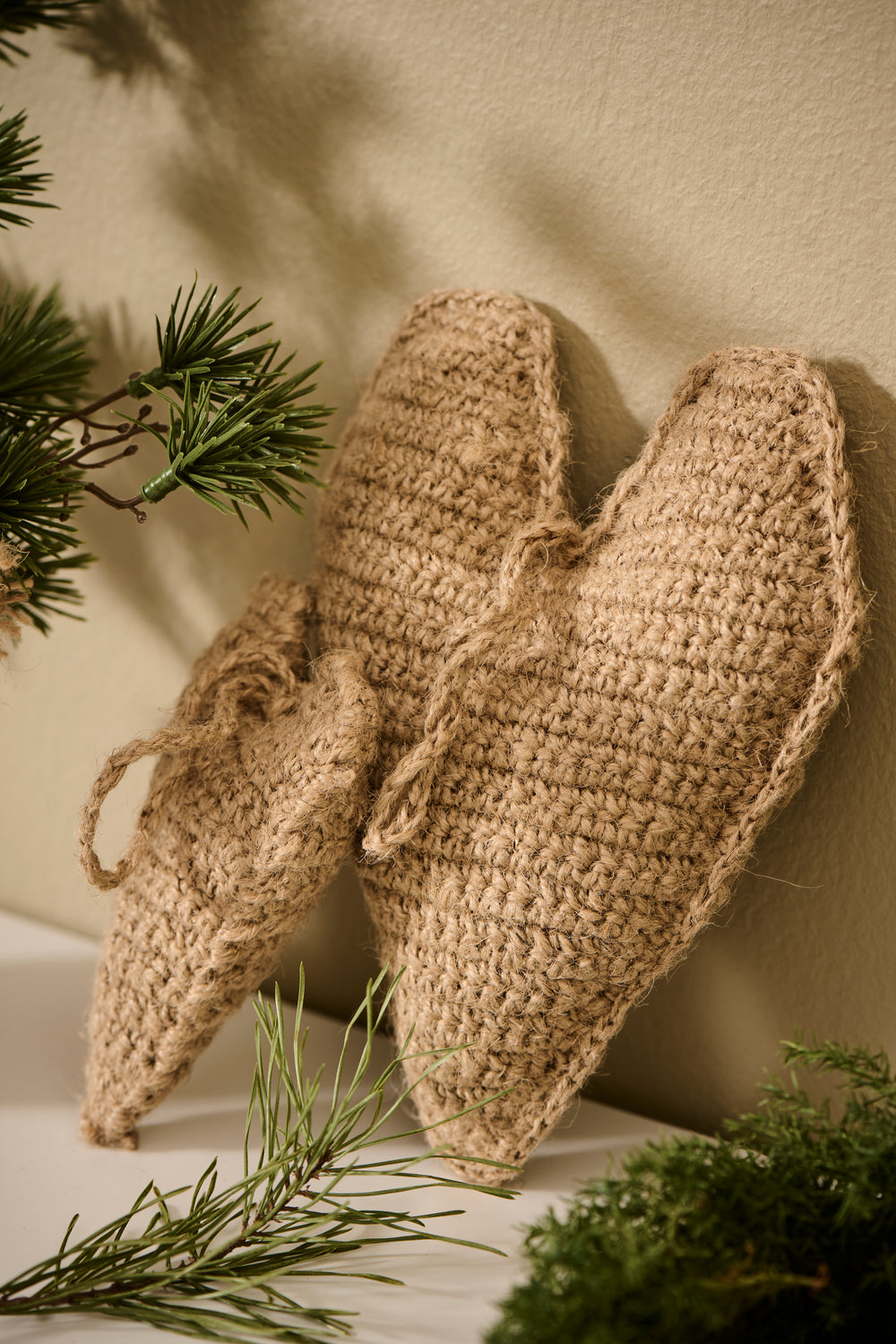 Large crocheted jute hanging heart ornament for Christmas, by IB Laursen, featuring rustic crochet details for holiday decor.