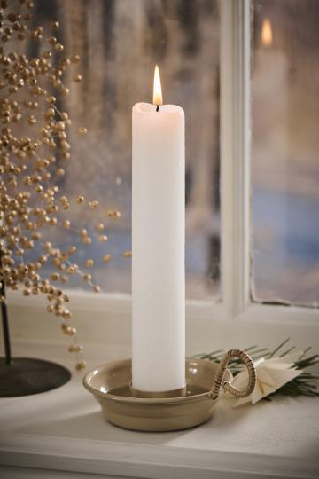 White rustic candle from IB Laursen Summer collection, featuring a textured, vintage-style design for cozy home decor.