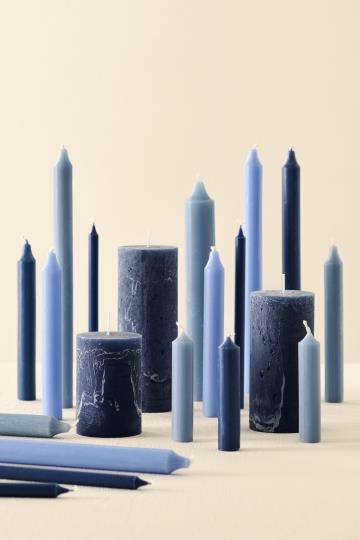 Dusty blue rustic short dinner candle by IB Laursen, featuring a simple, elegant design for table decor.