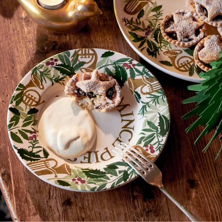 Bring in the Green Mince Pies Plate - 8 1/2 Inch