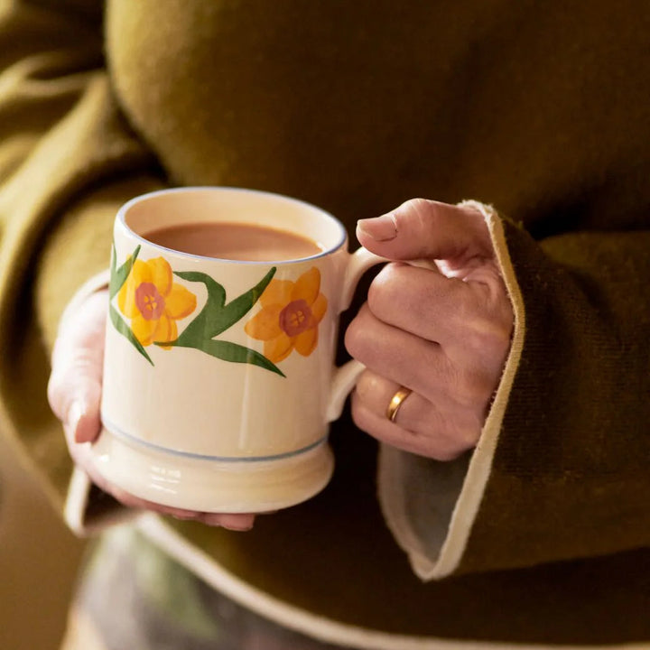 Emma Bridgewater Windblown Daffodils 1/2 Pint Mug