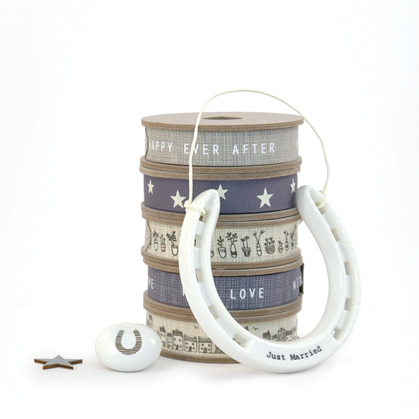 East of India Porcelain Horseshoe – ‘Just Married’