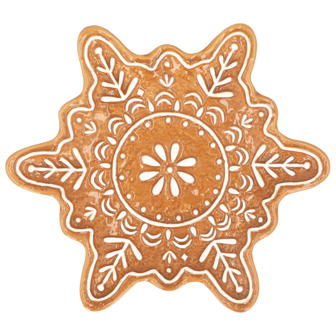 Gisela Graham ceramic gingerbread snowflake plate with festive Christmas design, perfect for holiday decorating and serving.