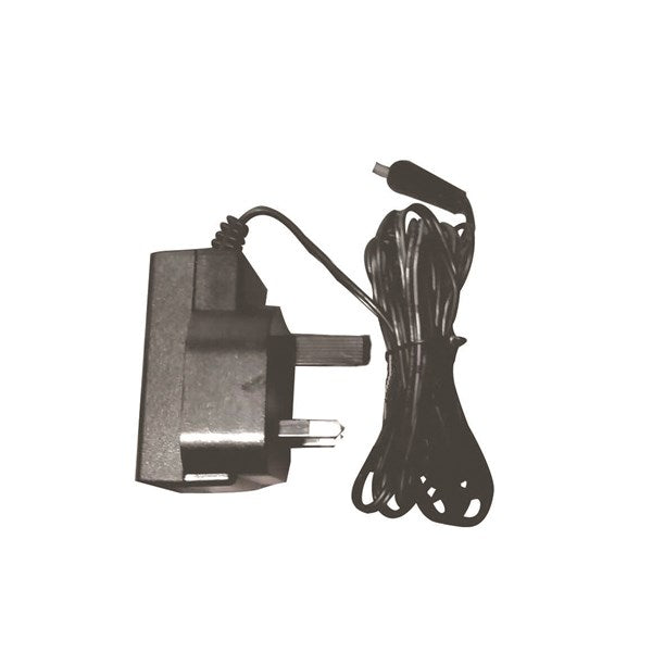Straits Christmas 4.5V 800mA adaptor by Cornucopia Home and Gift, compact power supply in white for holiday decorations