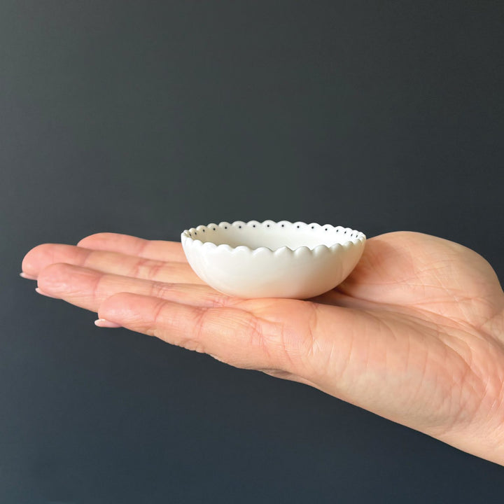 East of India Small Scallop Bowl – ‘Lovely You’