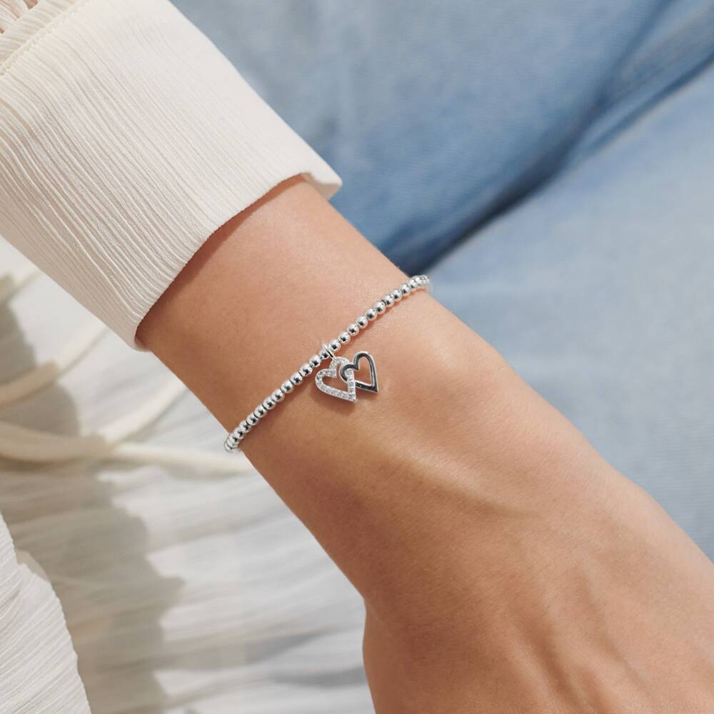 Joma Jewellery Little Happy Birthday Friend bracelet with colorful beads and charm, perfect for celebrating friendship.