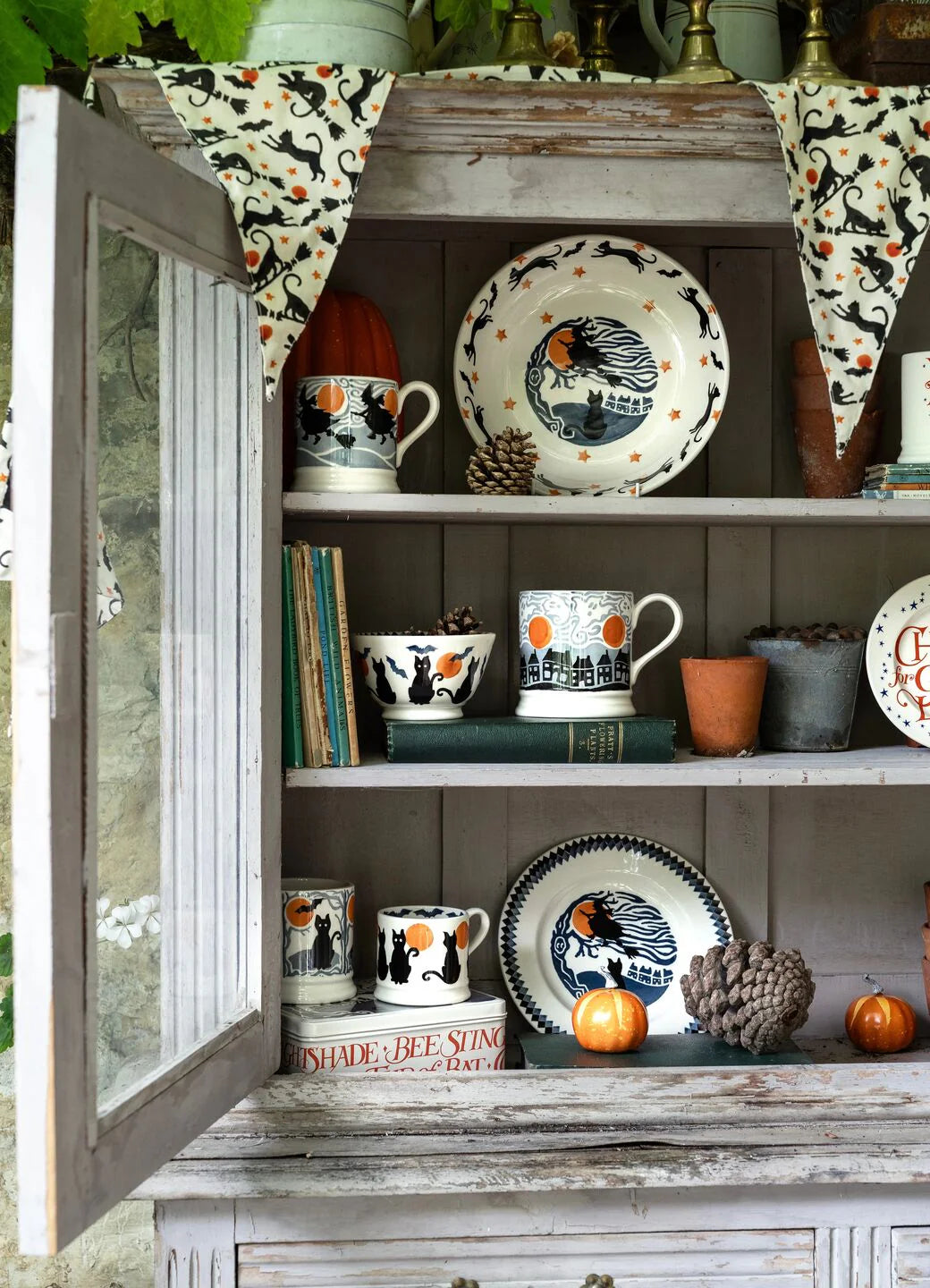 Emma Bridgewater Wise Witches large ceramic mug featuring witch illustrations and a colorful design, perfect for coffee or tea.