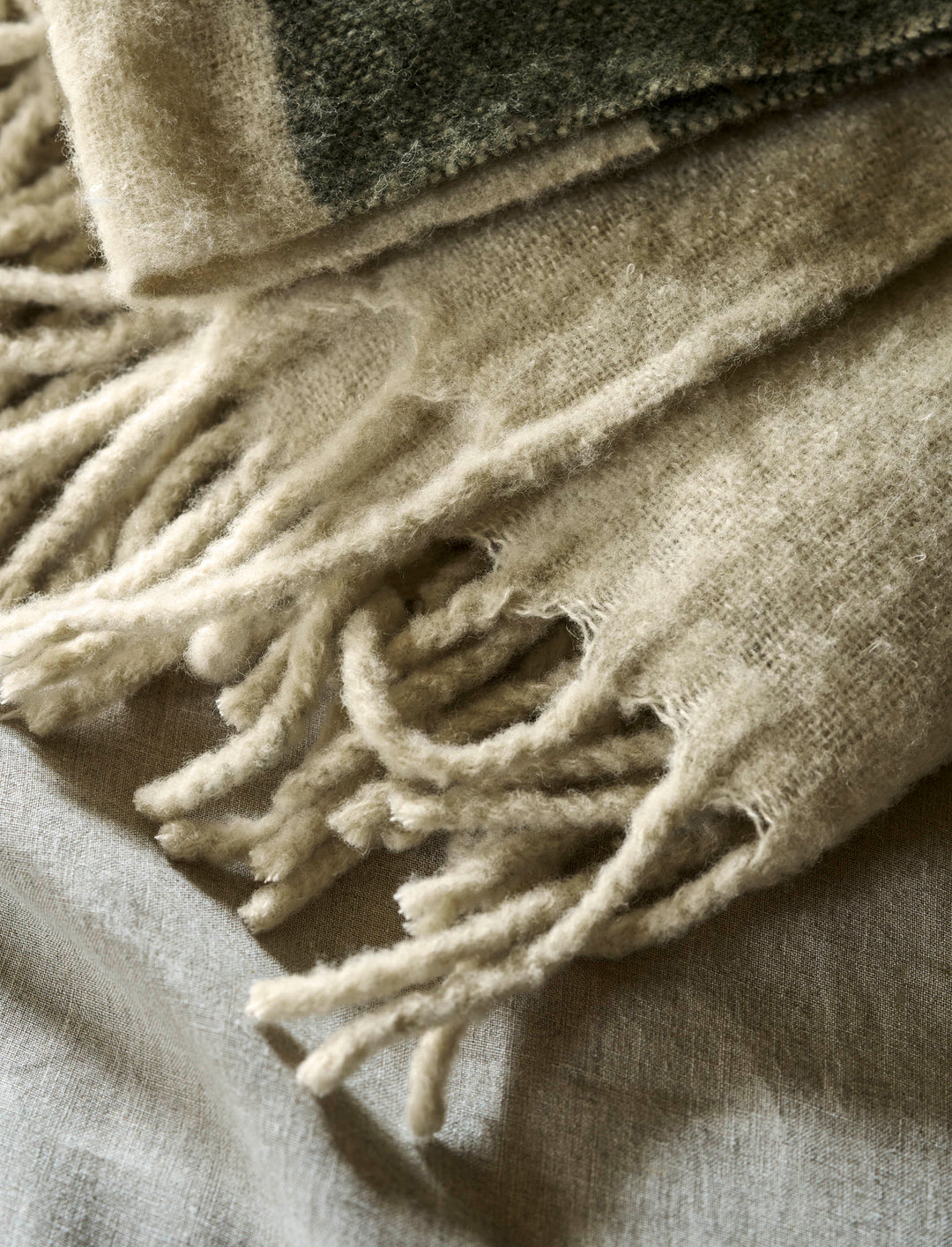 Leigh Throw Wide Stripe - Wool, Moss