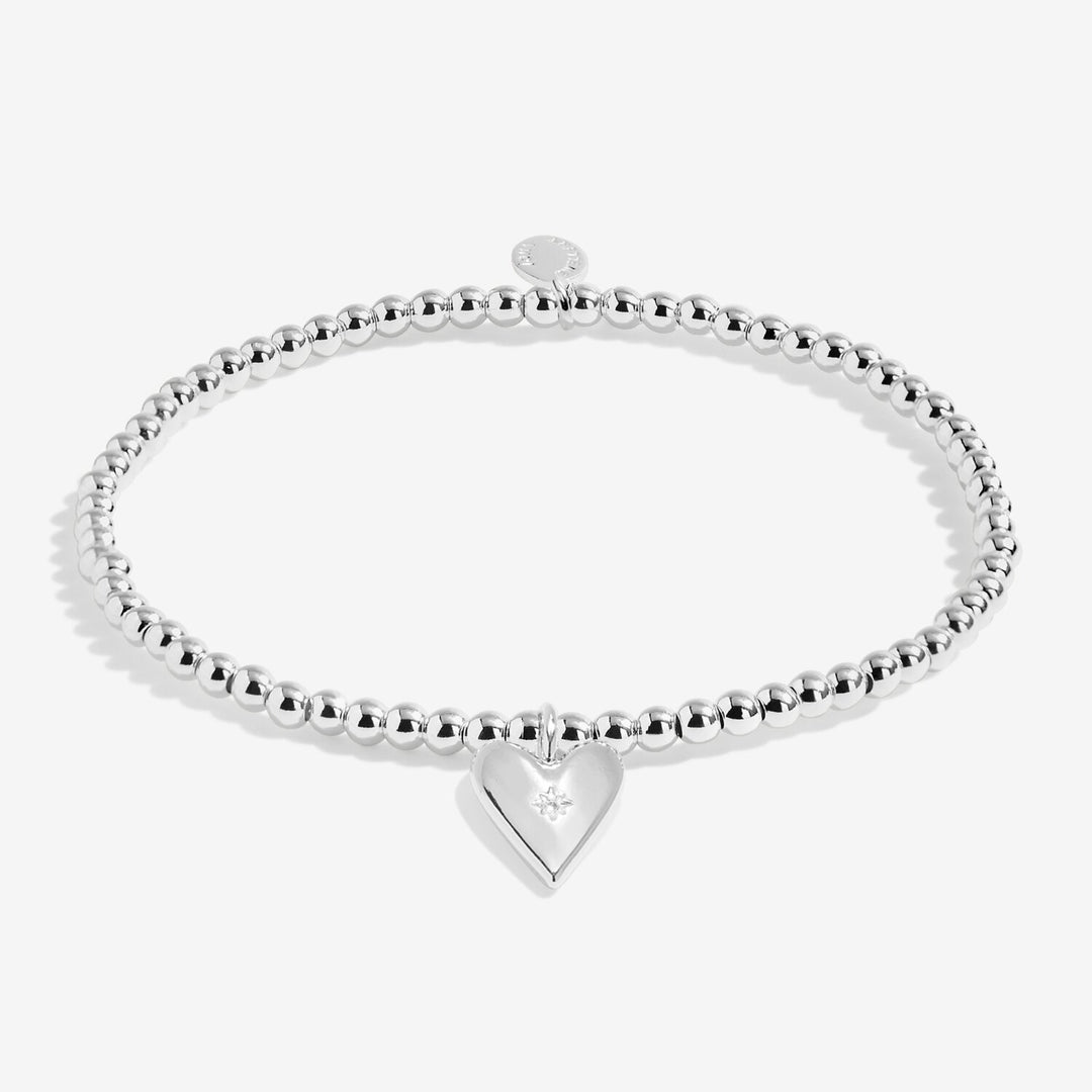 Joma Jewellery "A Little Love You Daughter" bracelet featuring a delicate silver chain and a heart-shaped charm.