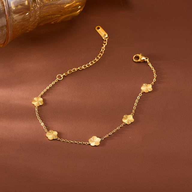 Gold Five Flower Bracelet
