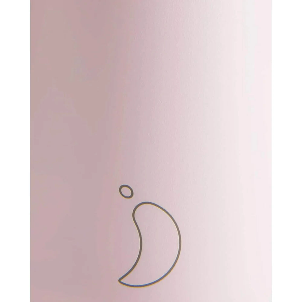 Close-up of Chillys Series 2 Switch Cup 750ml in blush pink, showcasing its sleek design and durable stainless steel construction.
