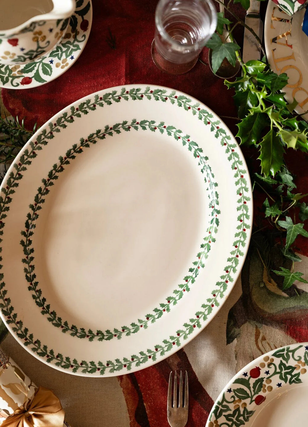 Emma Bridgewater Tiny Holly Christmas oval platter with festive holly design, perfect for holiday serving.