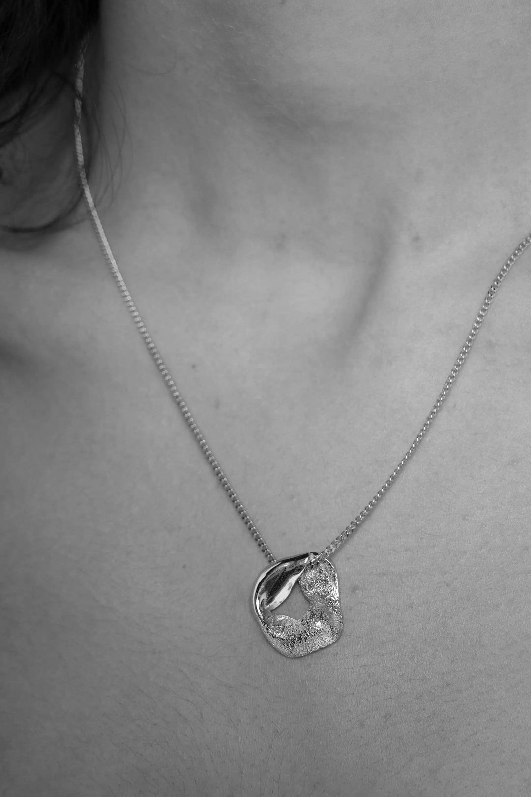 Motion Necklace - Silver
