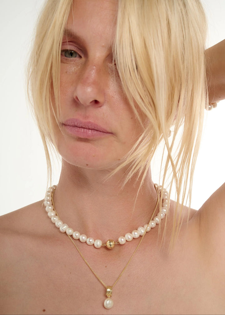 Freshwater Pearl Pendant Necklace - Gold