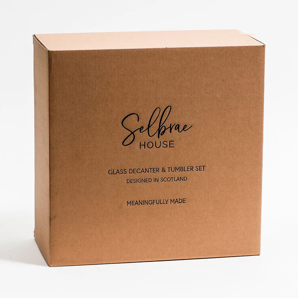 Selbrae House Golf decanter and glass set with a golf-themed design, clear glassware for whiskey or spirits.