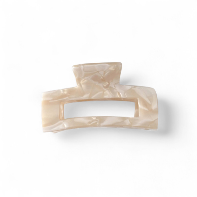 Cream Resin Claw Hair Clip