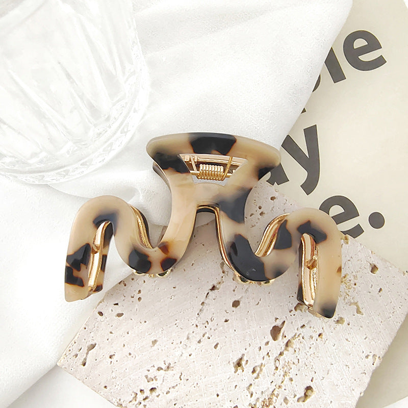 Light Tortoiseshell &amp; Gold Wave Claw Hair Clip