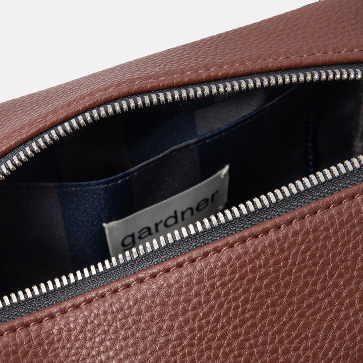 Slim Grooming Bag - Wine