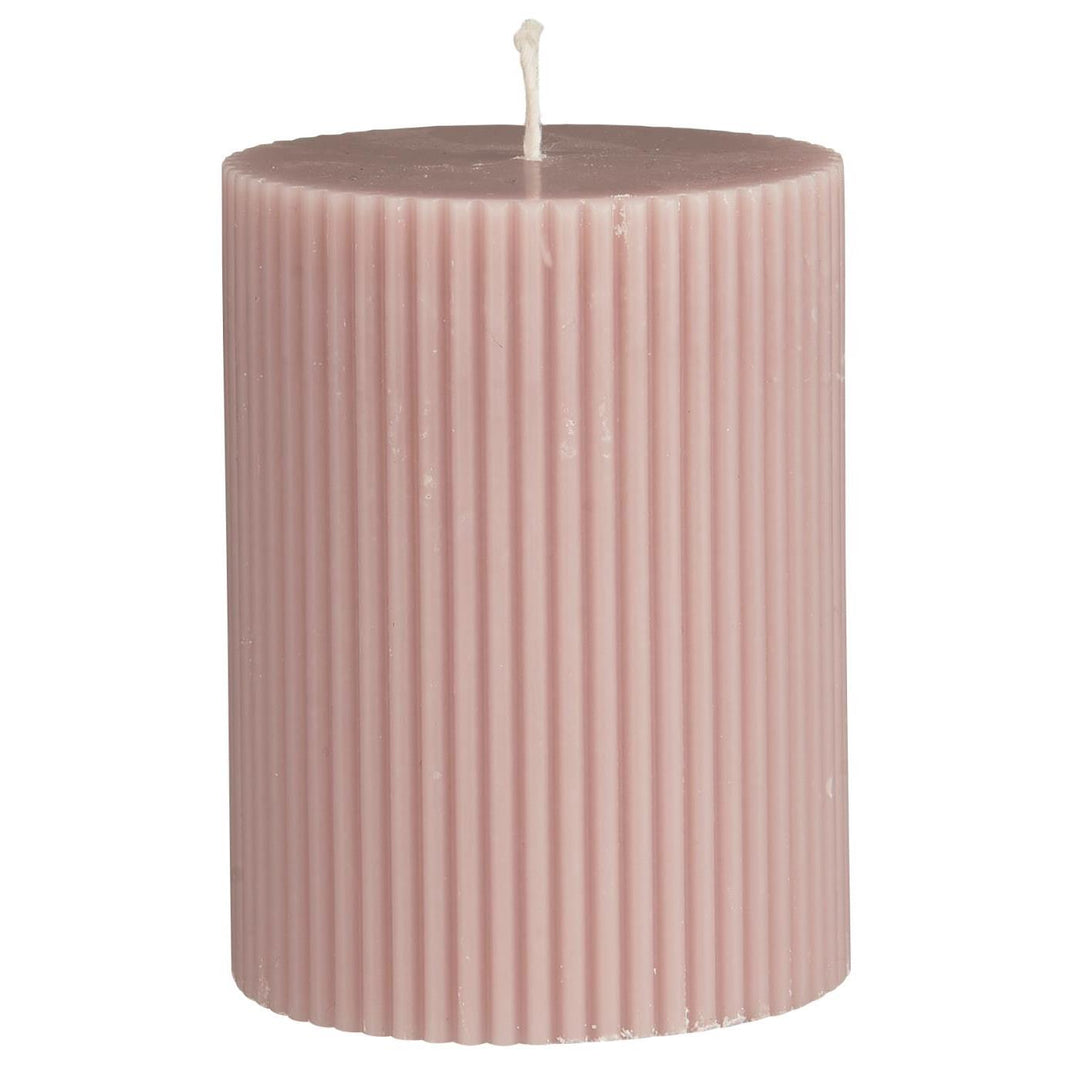 Light pink grooved pillar candle from IB Laursen Summer collection, made of paraffin, with a textured design, suitable for home decor.