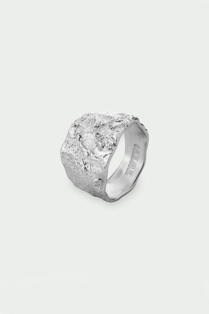 Silver medium Revere ring by Tutti &amp; Co featuring a sleek, polished design for elegant wear.