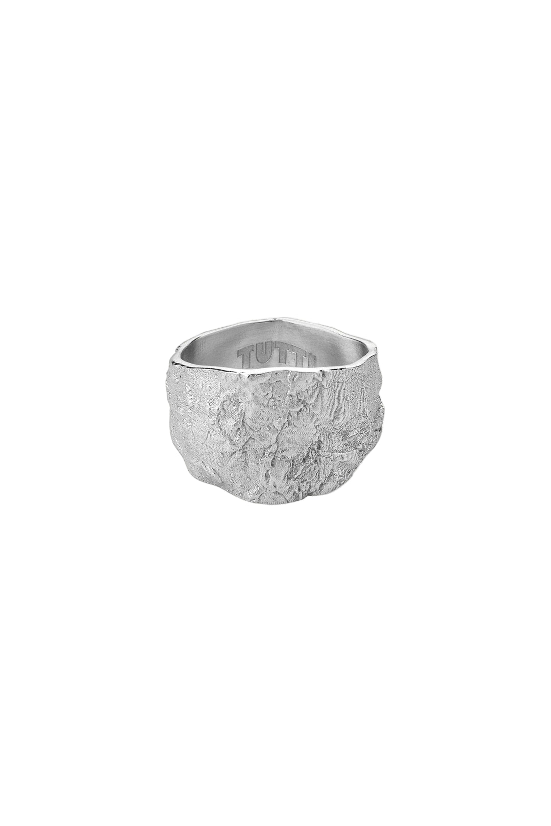 Silver Medium Revere Ring by Tutti & Co, featuring a smooth, rounded design, perfect for everyday wear.