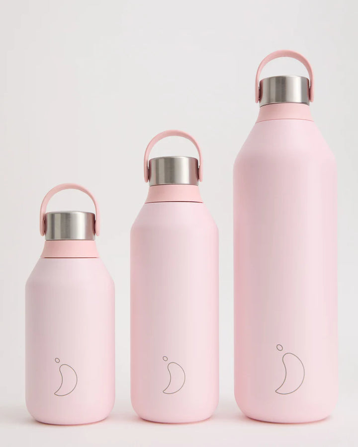 Chillys Series 2 blush pink water bottle with sleek design, perfect for staying hydrated on the go.