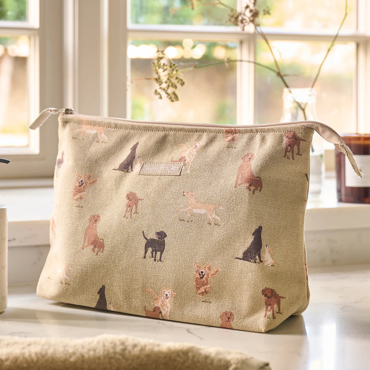 Labradors &amp; Retrievers Wash Bag