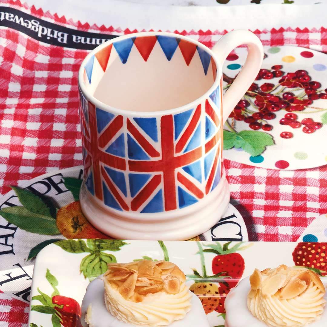 Emma Bridgewater London Icons Union Jack ½ Pint Mug with colorful Union Jack design and Emma Bridgewater branding.