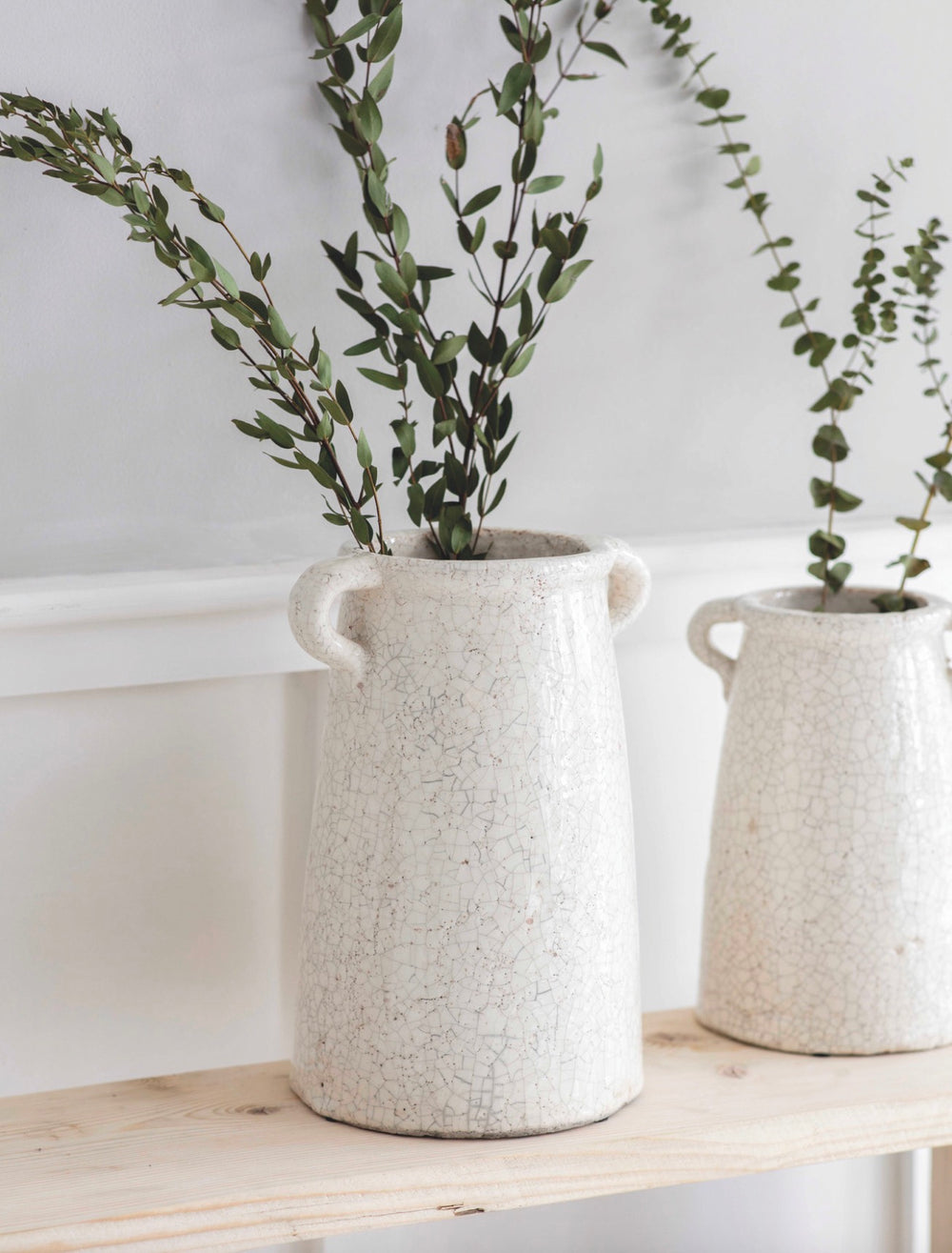 Large Ceramic Ravello Vase by Garden Trading, displayed with a smooth, rounded shape and a glossy finish for decorative use.