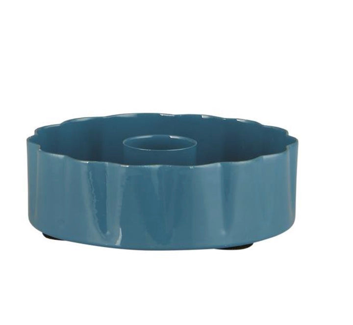 IB Laursen Cornflower Blue Wavy Edge Candle Holder from the Summer collection, featuring a decorative wavy edge design.