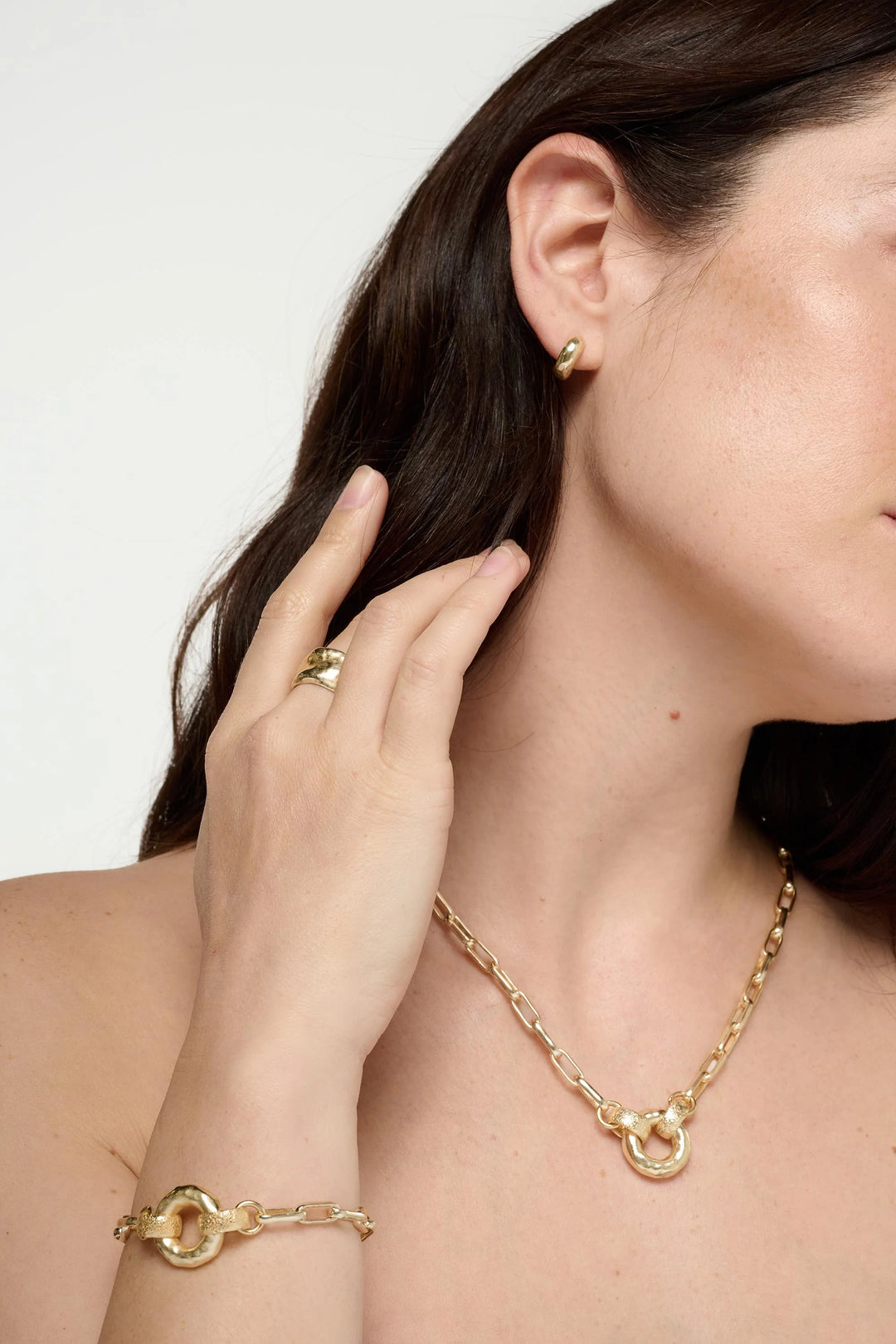 Ebb Interlocked Pendant Necklace - Gold
