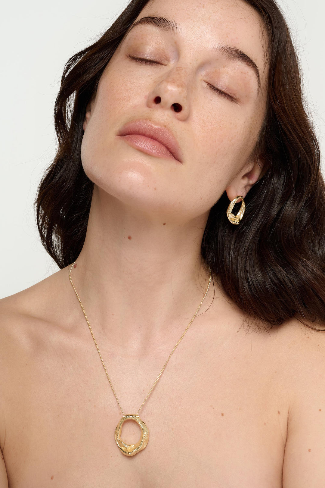 Forge Gold Open Stud Earrings
