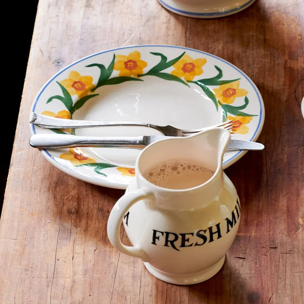 Emma Bridgewater Windblown Daffodils Medium Dinner Plate 8.5 Inch