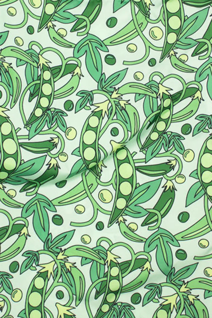 Medium reusable bag by Kind Bags featuring a pea design, ideal for eco-friendly storage from Cornucopia Home and Gift.