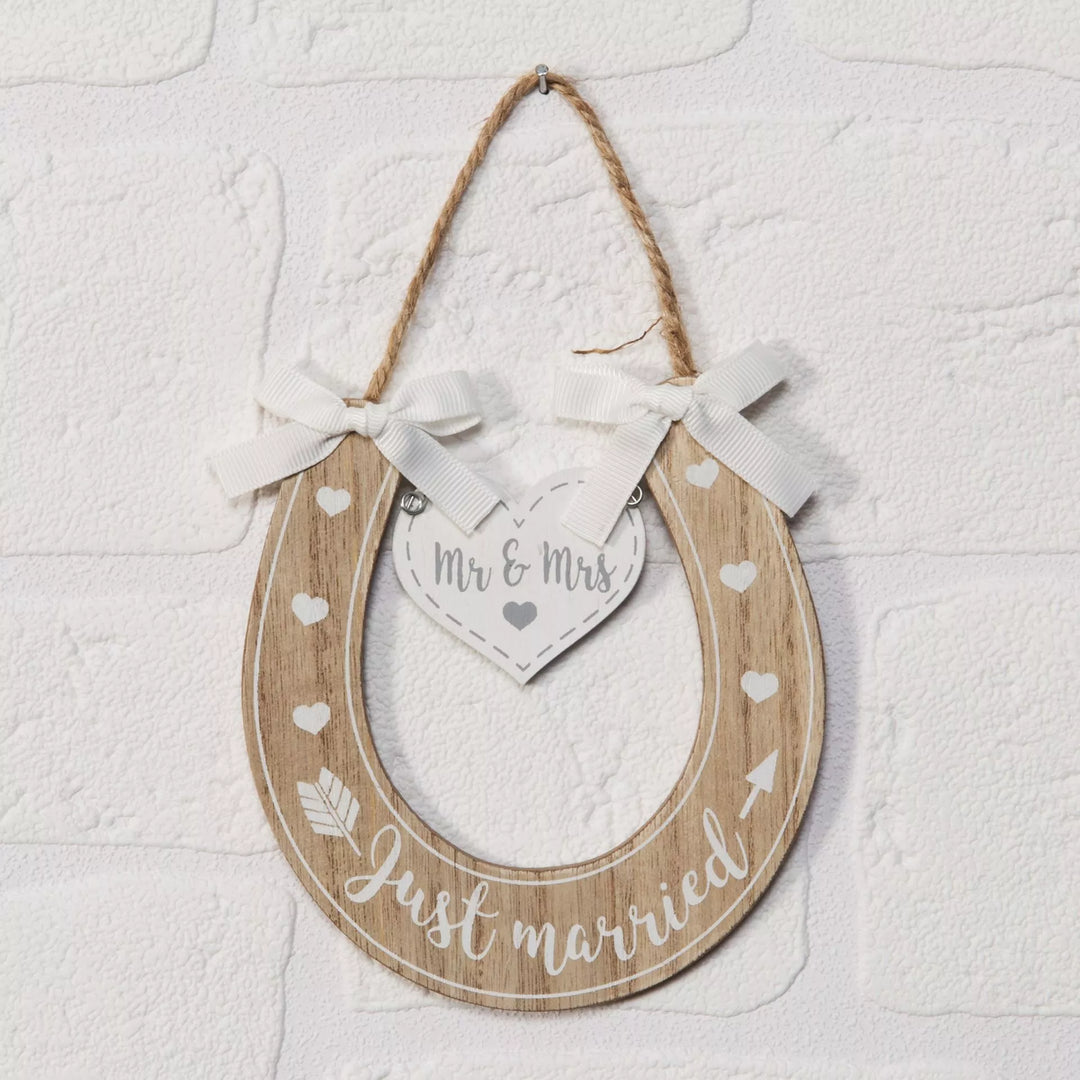 Just Married Horse Shoe